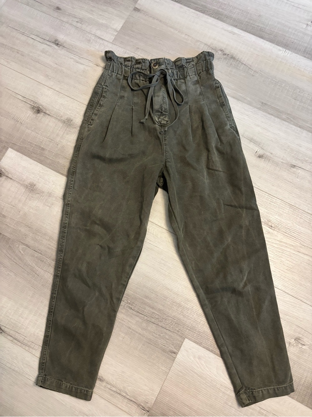 Free People Paperbag Waist Utility Pants XS Olive Green Tapered Tie Waist